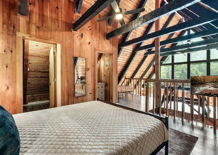 New! Black Bear Chalet Getaway With Games, Hot Tub, Rnr, Fun