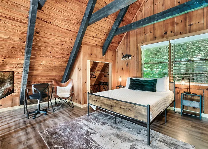 New! Black Bear Chalet Getaway With Games, Hot Tub, Rnr, Fun