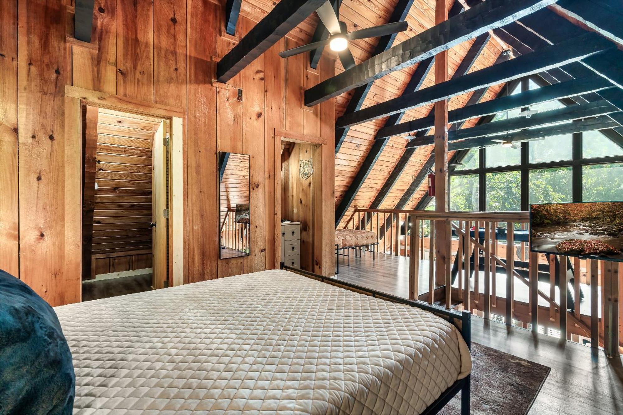 New! Black Bear Getaway With Games, Hot Tub, Rnr, Fun