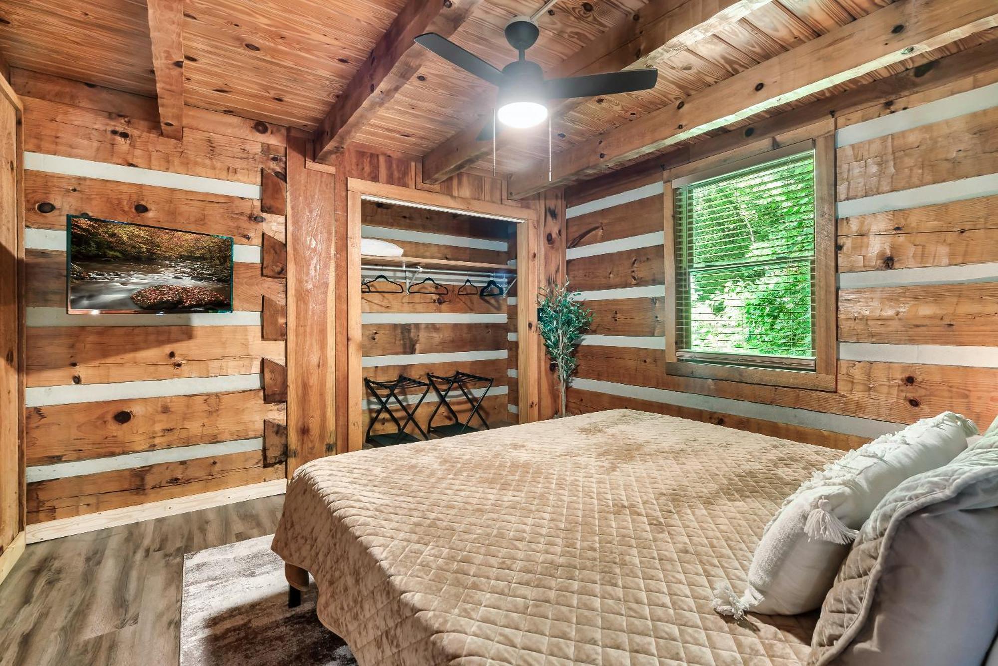 New! Black Bear Getaway With Games, Hot Tub, Rnr, Fun * Sevierville